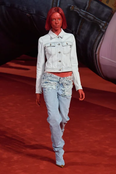 Look 4
